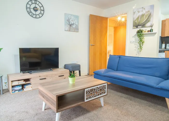 Stay In Our Stylish Flat! & Secure Building & Sleeps Up To 4 Birmingham