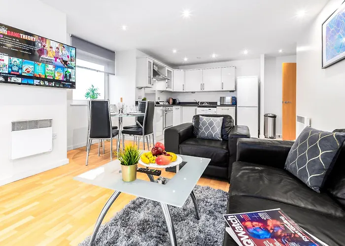 City Centre Apartment - 2 Bedroom - Secure Parking - Top Rated - 201M Birmingham