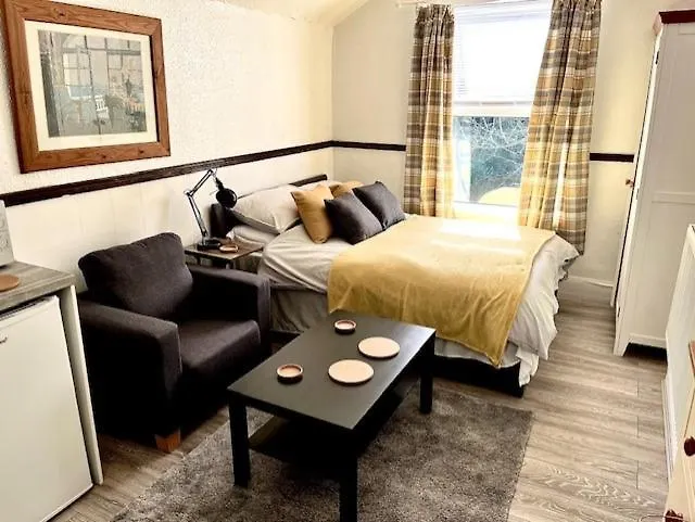 Reservoir Lodge Birmingham