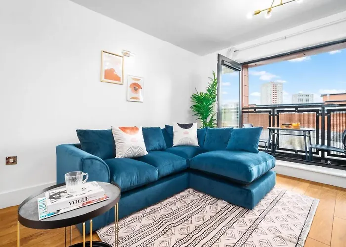 Stylish City Centre Apartment - 2 Bedrooms - Balcony - Netflix 11A Birmingham