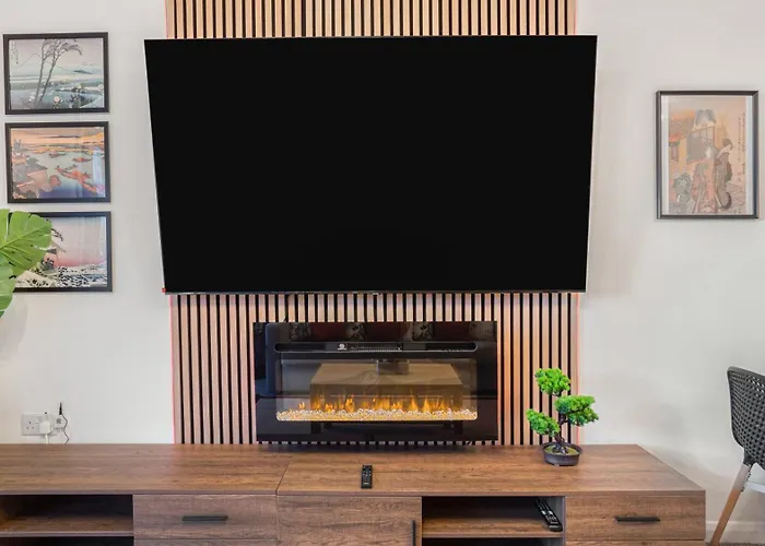 Japanese Lantern With Free Park, Netfix, 75 Inch Tv, Games - City Centre Birmingham