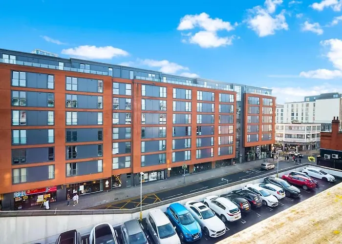 Modern Arcadian Centre Apartment By Azura Nights Birmingham