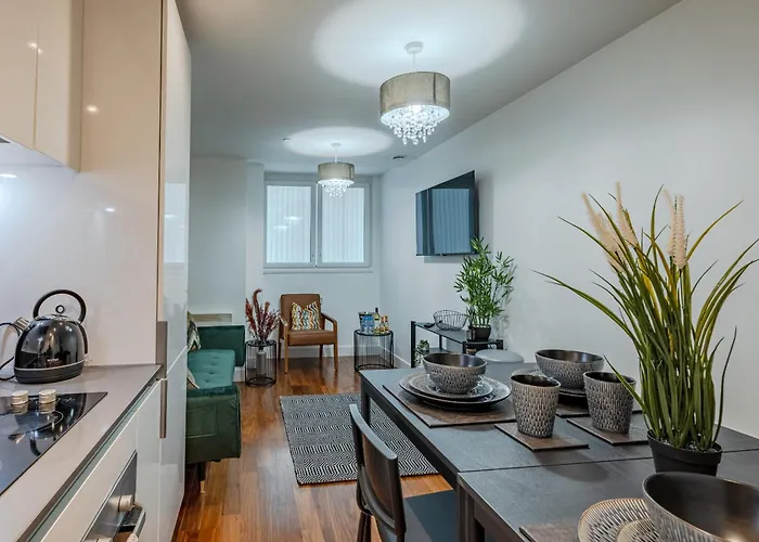 Metropolitan House, 1 Hagley Road Apartment Birmingham