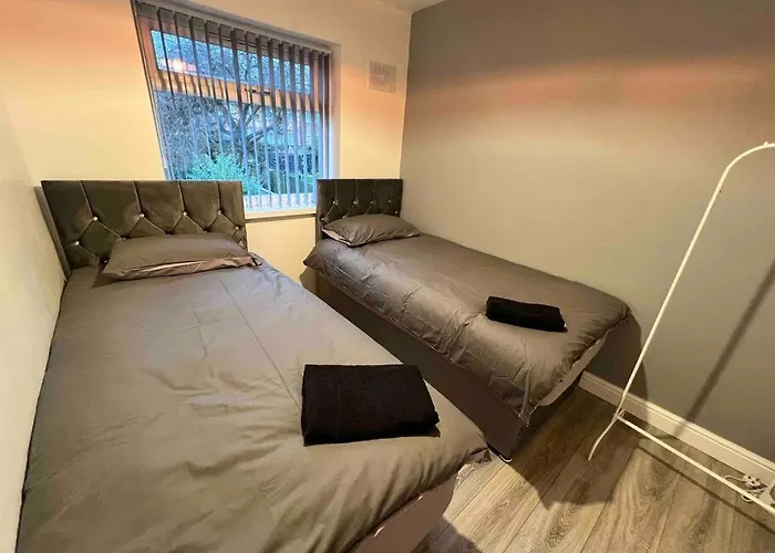 Flaxton-Luxurious Home Near Nec, Bhx Birmingham