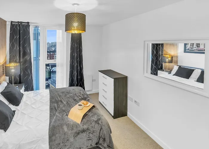 Birmingham City Centre Luxury Apartment