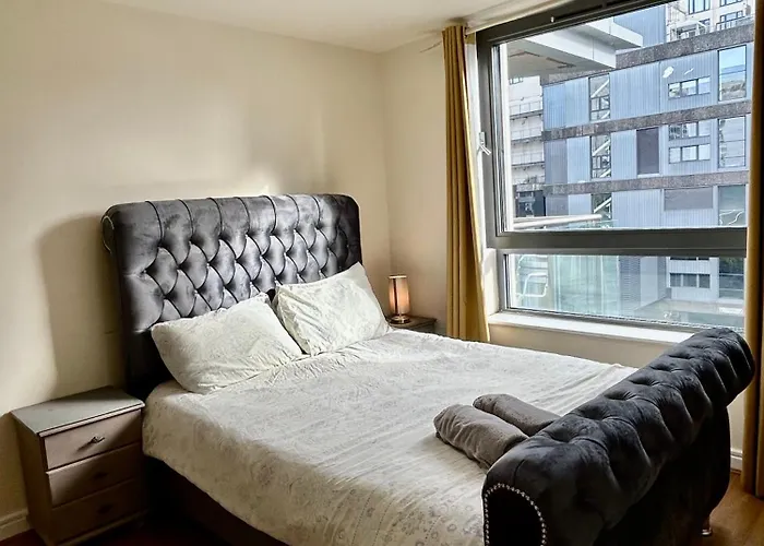 The Cube Side Apartments - One Bedroom With Balcony Birmingham