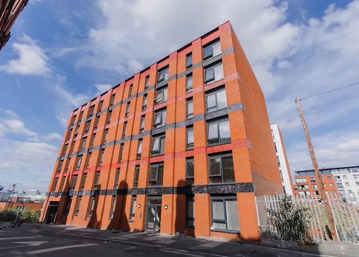 Contemporary 2 Bedroom Apartment - Birmingham City Centre - Digbeth Bullring