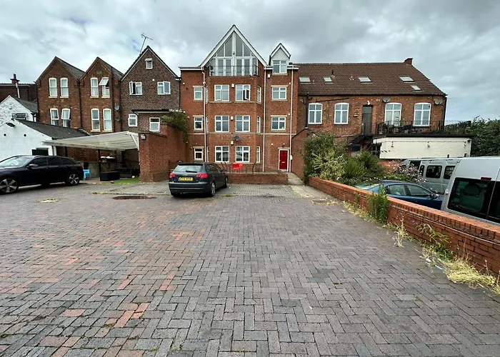 One Bedroom Apartment Aston Birmingham B6 -Parking- Sleeps 4
