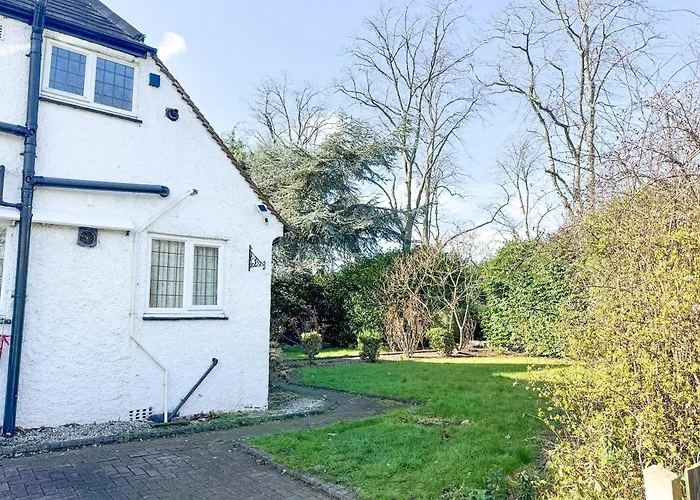 Large 8 Bedroom House In Edgbaston Birmingham