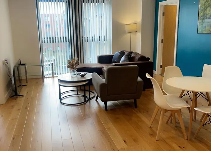 Exceptional 2 Bed Apartment Birmingham