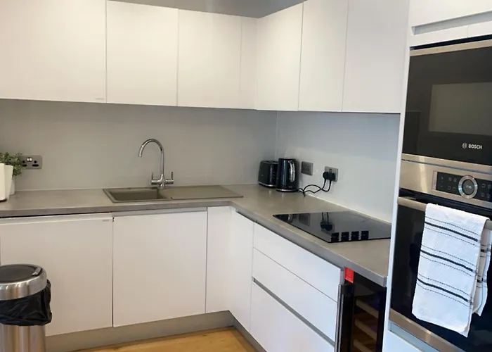 Exceptional 2 Bed Apartment Birmingham