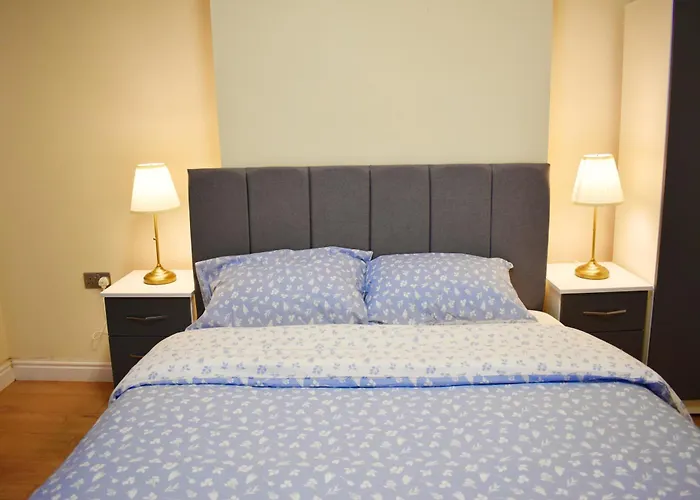 Birmingham City Centre Room In Edgbaston Near Stadium, Free Parking