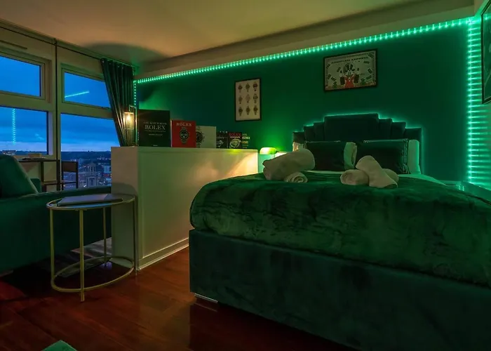 Luxury Rolex Retreat Apartment Birmingham