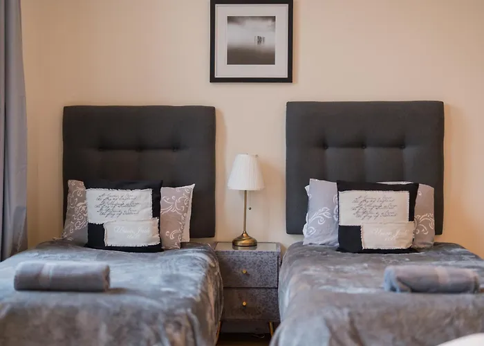 Aston Apartment 11 Lichfield Road Birmingham B6 5Rw Hs2 Contractors - Nec - Birmingham Airport - Bcu & Aston University Min Term Booking -28 Days