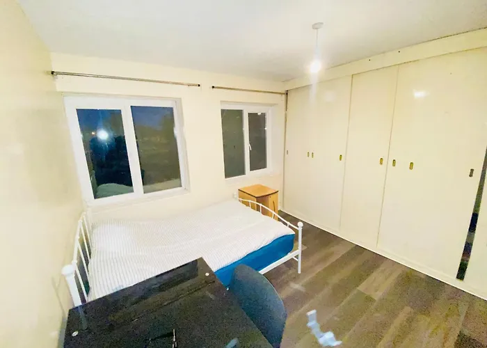 Rooms Avialable In Sheldon Near Birmingham Airport