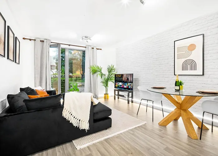 Stylish Apartment - City Centre - Balcony - Free Wifi & Netflix -126S Birmingham