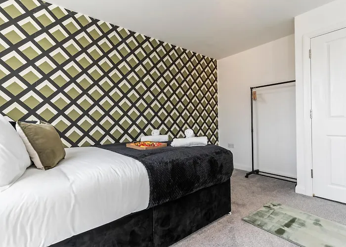 Luxury City Centre 5 Bed House With Free Parking Birmingham