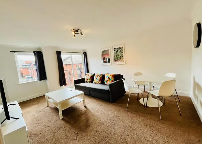 Exquisite City Centre Apartment - 2 Bed 2 Bath - Free Parking - Netflix Amazon Disney Birmingham