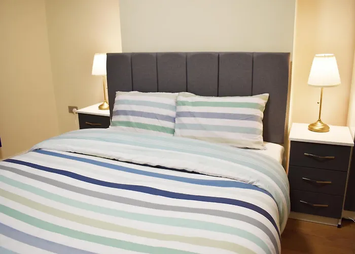 Birmingham City Centre Room In Edgbaston Near Stadium, Free Parking