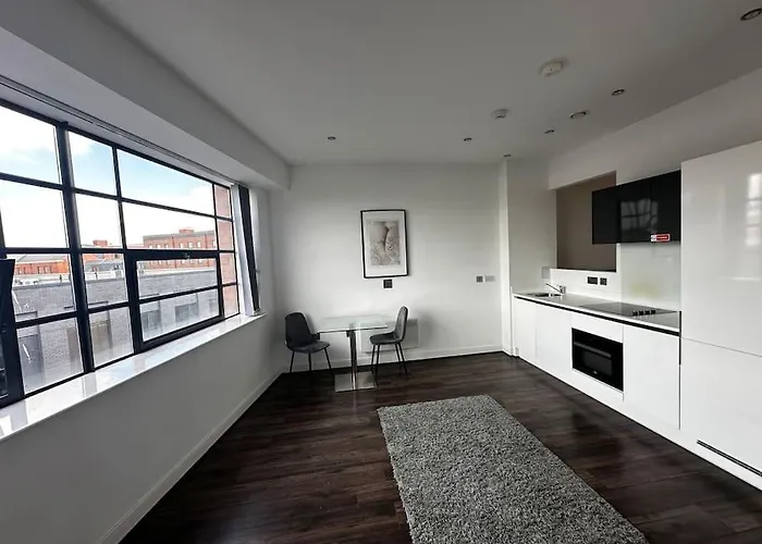 342 Stunning One Bedroom Studio Apartment Birmingham
