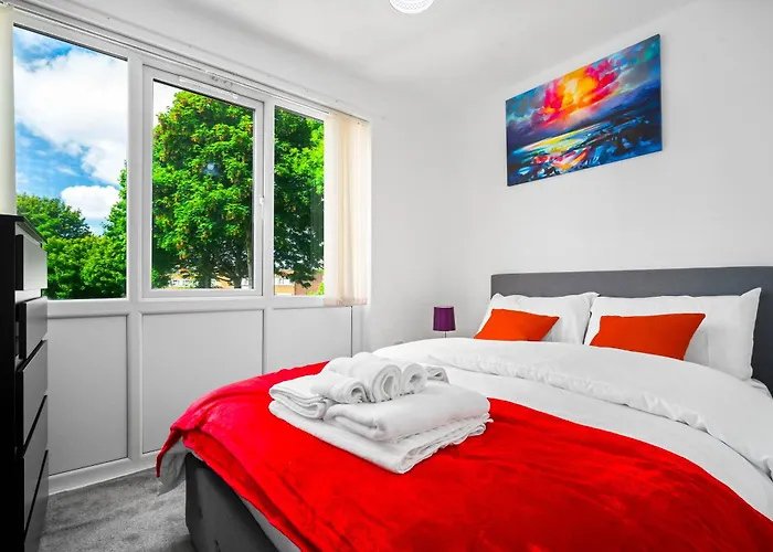 Luxury New House With Free Parking Apartment Birmingham