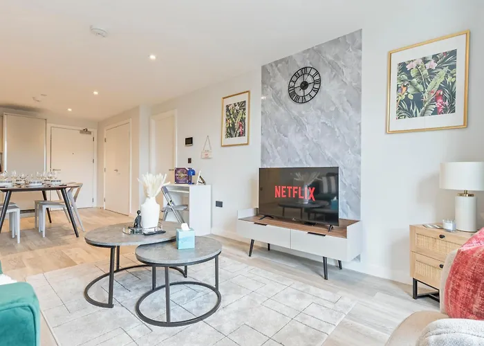 Urban Meadow With Onstreet Park- Netflix Apartment Birmingham