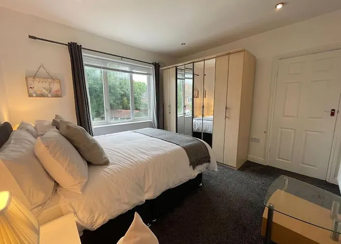 Kingsbury Apt 2 Birmingham
