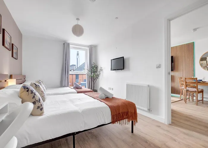 Pan-Asian Suite- Freepark+ Supra Games +Netflix + Coffee Machine- Maihom Birmingham