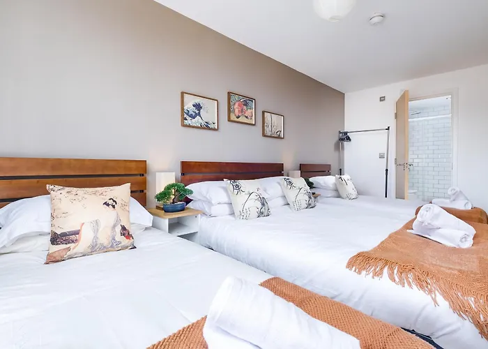 Pan-Asian Suite- Freepark+ Supra Games +Netflix + Coffee Machine- Maihom Birmingham