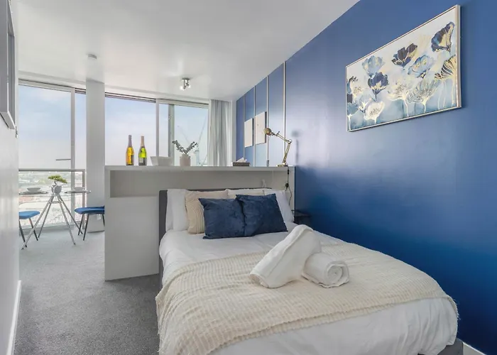 Bullring Modern & Stylish Apartment With City Skyline Views & Free Parking Birmingham