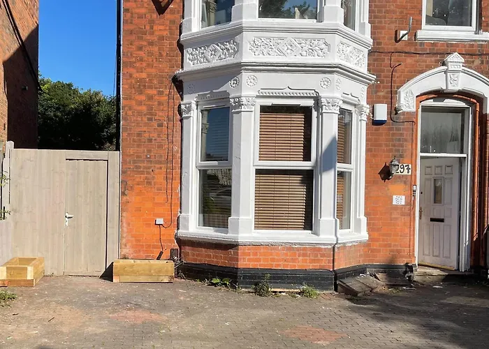 Flat 2, 297 Gillott Road, B16 0Rt Apartment Birmingham