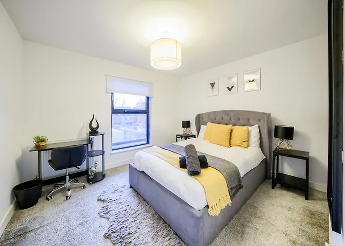 Birmingham City Centre Apartment - Modern - 2 Bedroom