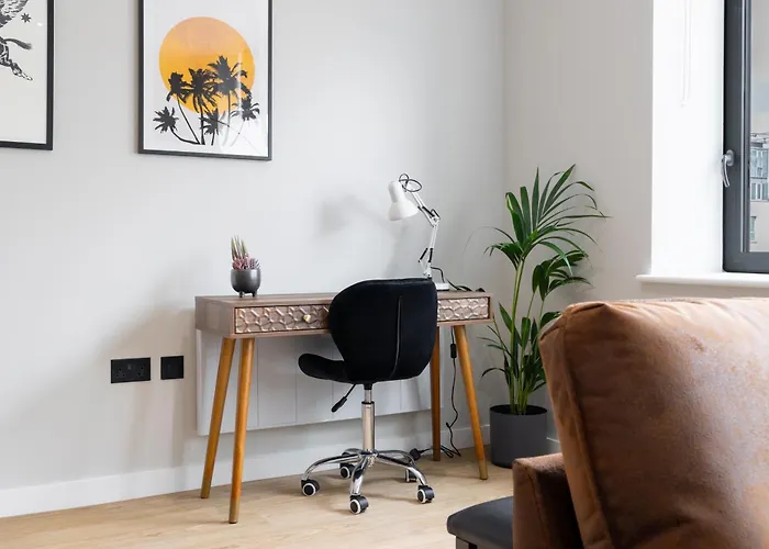 Kula Birmingham - New Street Station Apartment