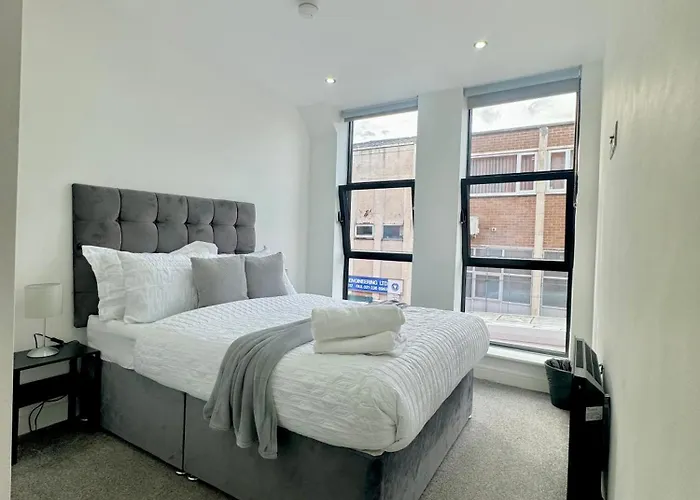 Luxury Apartment Located In City Centre Birmingham