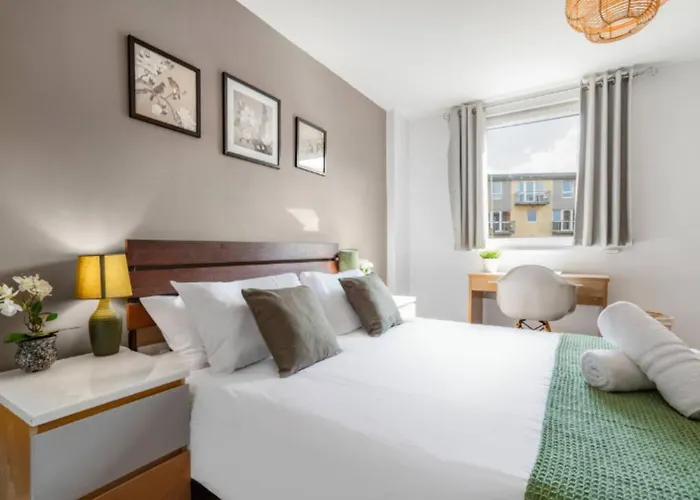 Oriental Suite 2 Bed 2 Bath Netflix And Free Parking, Games- Maihom Birmingham