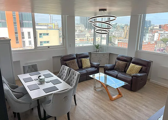 City Centre - Sleeps 4 & Free Parking Birmingham