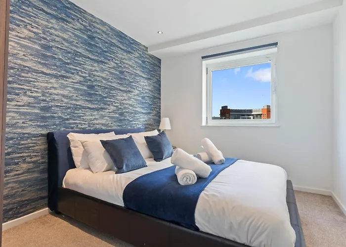 Spacious 2 Bedroom Apartment-City Centre - Free Parking- Sleeps 5 Birmingham
