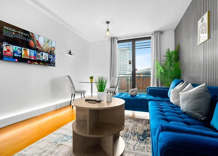 Stylish Arcadian Apartment - Balcony - Parking - Netflix 43A Birmingham
