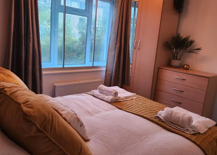 Cozy 2 Bedroom Home Near Bham Airport & Nec Birmingham