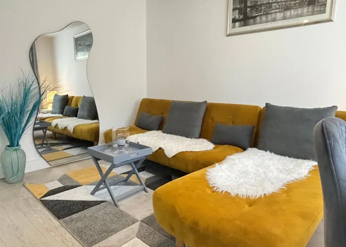 Cosy Modern Flat With Garden Apartment Birmingham