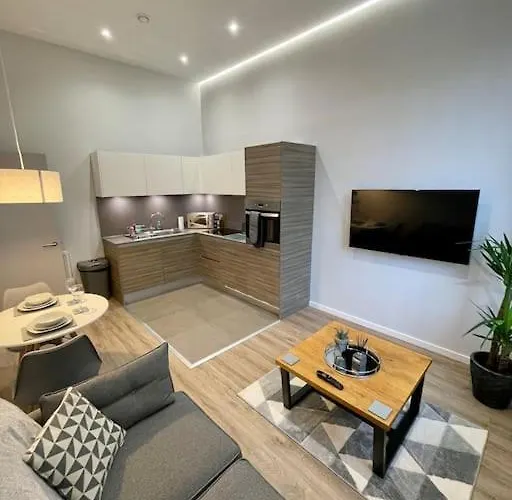 Luxury 1 Bedroom Bournville Apartment Birmingham