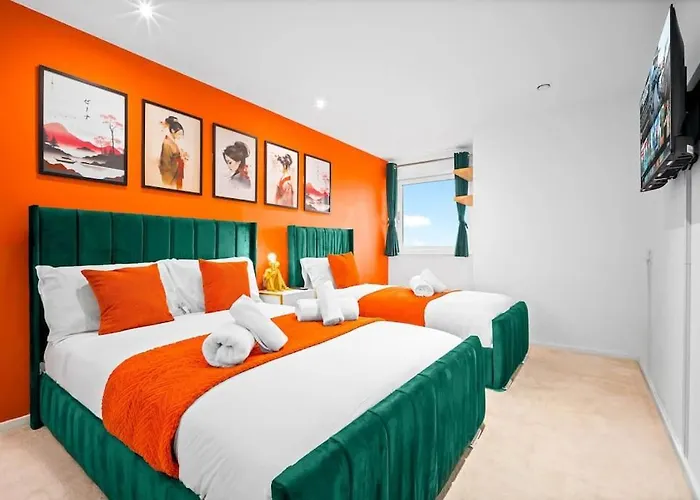Spacious 2 Bed Apt B'Ham Cc With Parking Sleeps 7 Birmingham