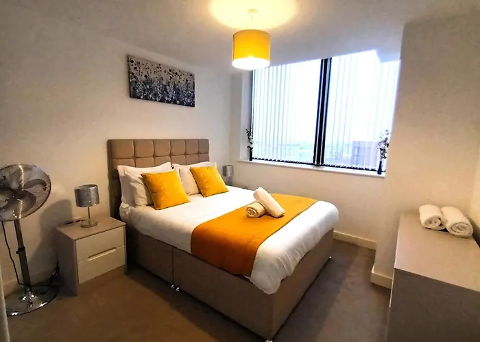Broad St 1-Bed Sleeps 2 With Free Parking Apartment Birmingham
