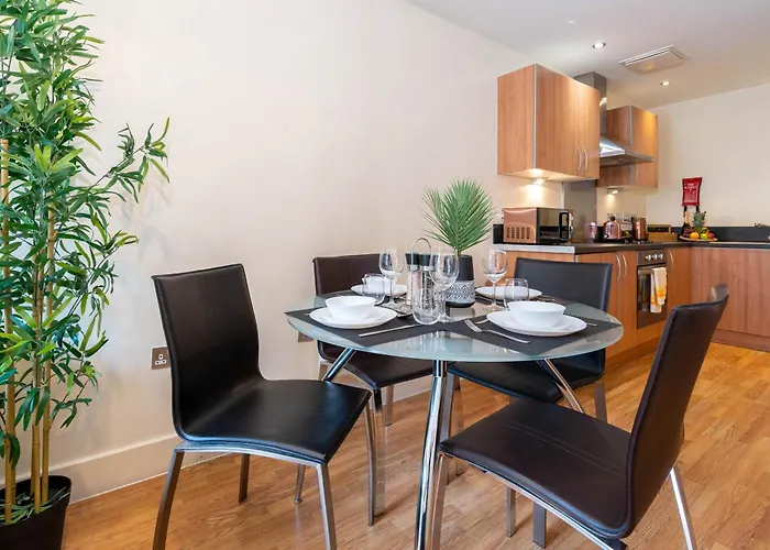 Central Apartment - Chinatown - Balcony - Secure Parking 1Arc Birmingham