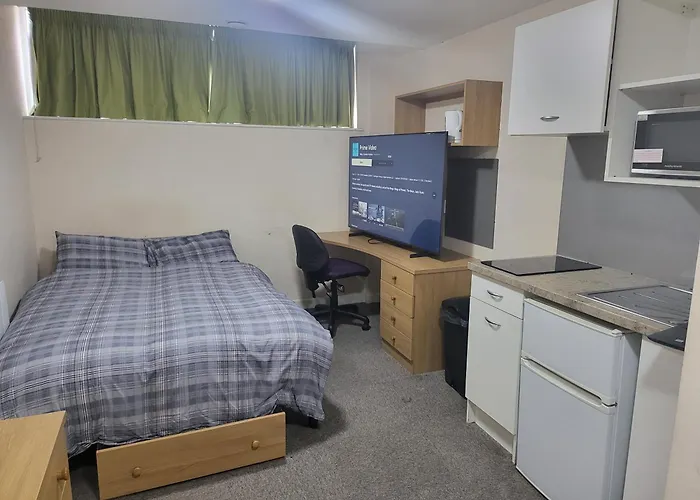 Convenience Meet Luxury Entertainment Apartment Birmingham
