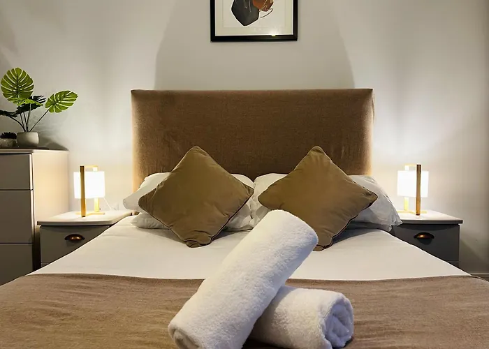Premium Deals L Spacious 2Bed 2Bath - Free Parking & Netflix Jvt Short Lets Birmingham