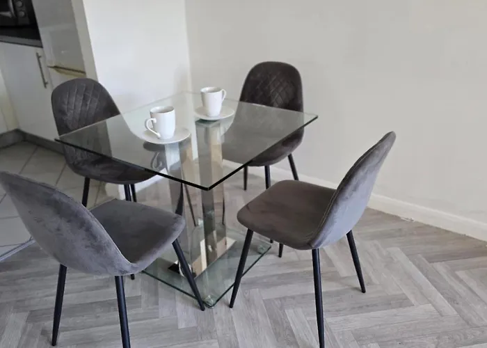 Luxury Green 1 Bed City Centre Apartment Close To Mailbox,Bullring, Broad Street For Leisure And Families Birmingham