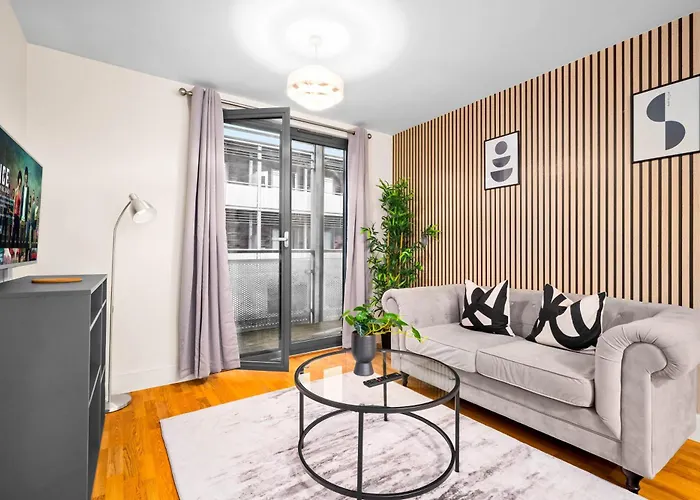 Stylish Arcadian Apartment - Balcony & Secure Parking 29Arc Birmingham