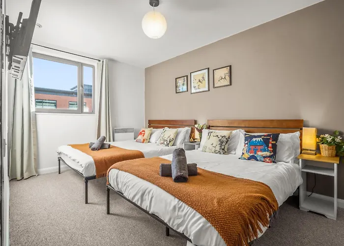 Pan Asian Haven With Balcony With Cityview And Free Parking Birmingham