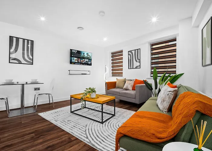 Modern 1-Bed Apartment Sleeps 4 Birmingham
